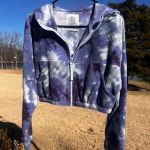 Super comfy cropped fleece hoodie zip up with draw string from urban outfitters